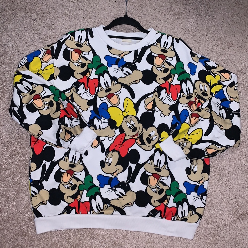 Levi's x Disney Minnie Mouse and Friends Over Sweatshirt In Multi
